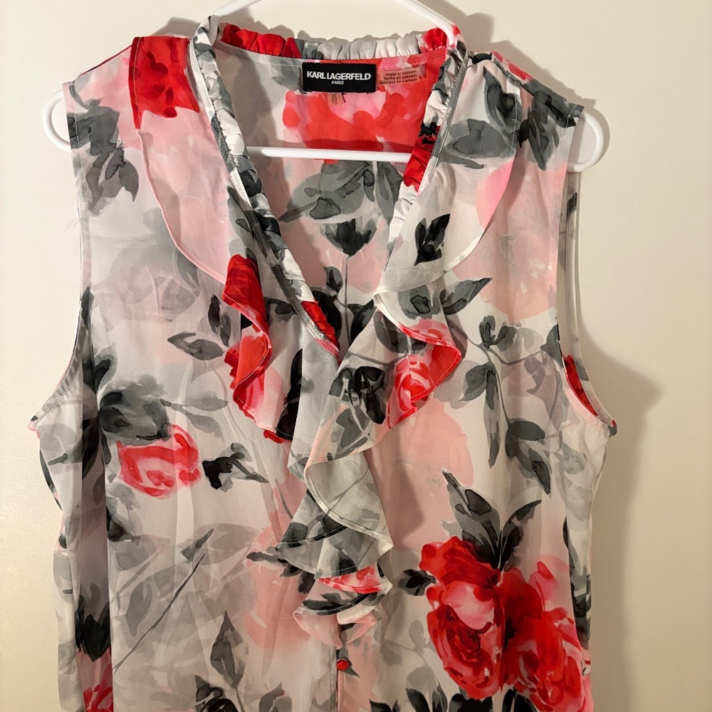 Karl Lagerfeld Paris Women's Ruffle Front Size XL